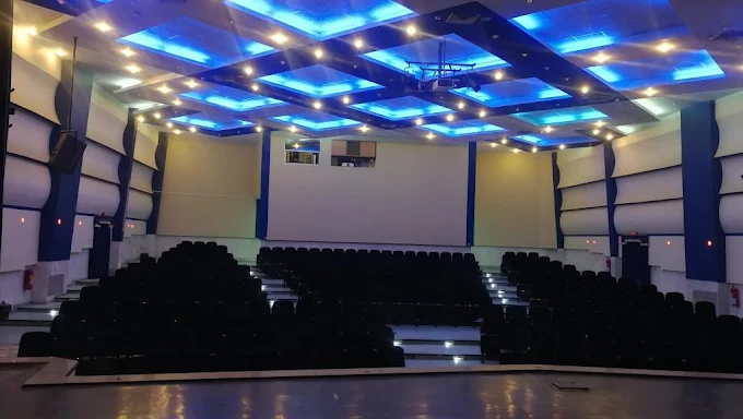 فرهنگ داران