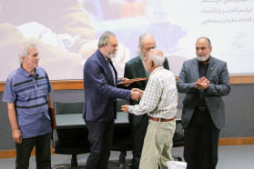 هور در آتش، روایتگر و داستان پرداز برای سینمای امروز