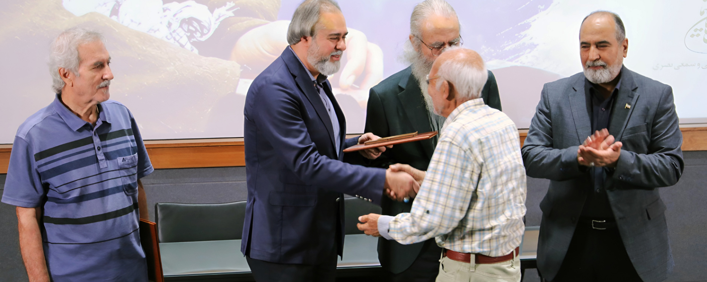 هور در آتش، روایتگر و داستان پرداز برای سینمای امروز
